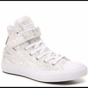 CONVERSE CHUCK TAYLOR ALL STAR HIGH TOP Size 5